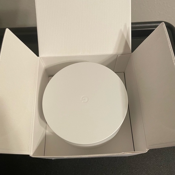 Google Home WiFi Router Like New - Picture 8 of 8
